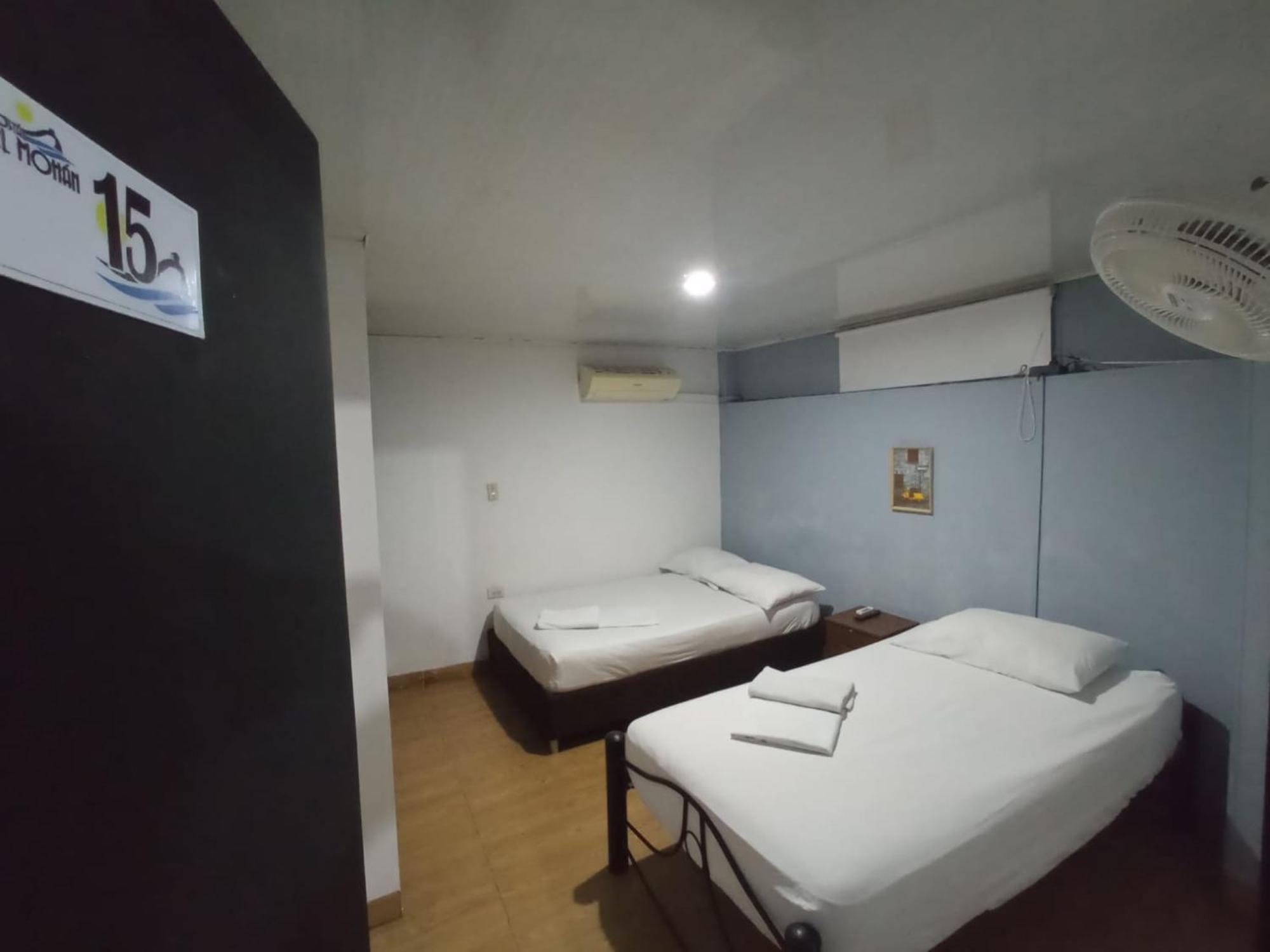 Hostal El Mohan เนย์บา ภายนอก รูปภาพ